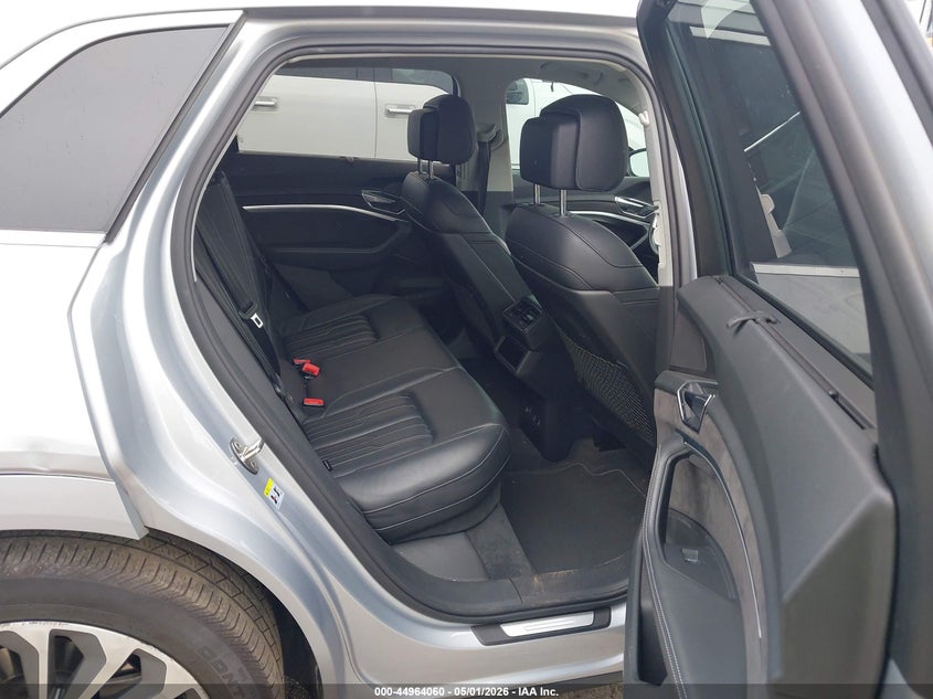 2019 Audi E-tron VIN WA1VABGE8KB011149 IAAI salvage auction — FRONT END, Wait Title, sold $15,200 on 2026-07-22 (photo 8)