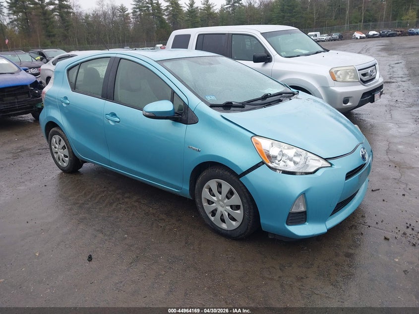 2014 Toyota Prius c VIN JTDKDTB36E1070481 IAAI salvage auction — LEFT FRONT, Clear (Massachusetts), sold $750 on 2026-07-24 (photo 1)