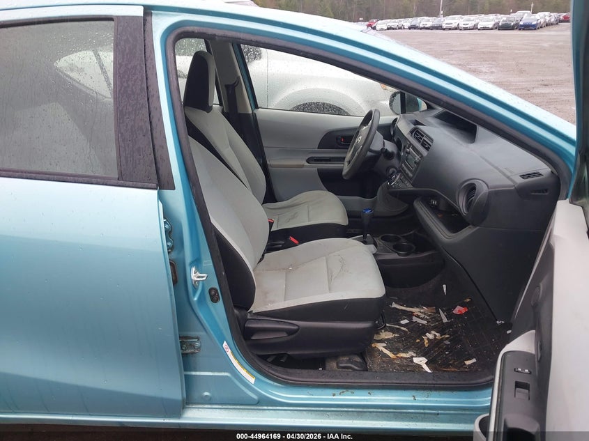 2014 Toyota Prius c VIN JTDKDTB36E1070481 IAAI salvage auction — LEFT FRONT, Clear (Massachusetts), sold $750 on 2026-07-24 (photo 5)