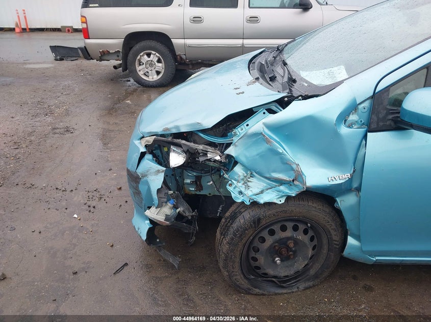 2014 Toyota Prius c VIN JTDKDTB36E1070481 IAAI salvage auction — LEFT FRONT, Clear (Massachusetts), sold $750 on 2026-07-24 (photo 6)