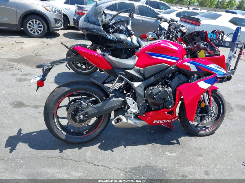 2025 Honda Cbr VIN MLHRH1552S5100971 IAAI salvage auction — FRONT END, Salvage Certificate (California), sold $1,100 on 2026-07-24 (photo 4)