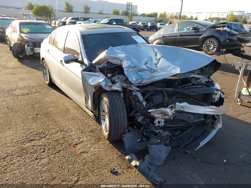 2017 BMW 3er VIN WBA8D9G56HNU58702 IAAI salvage auction — RIGHT FRONT, Salvage Title, sold $500 on 2026-07-31 (photo 1)