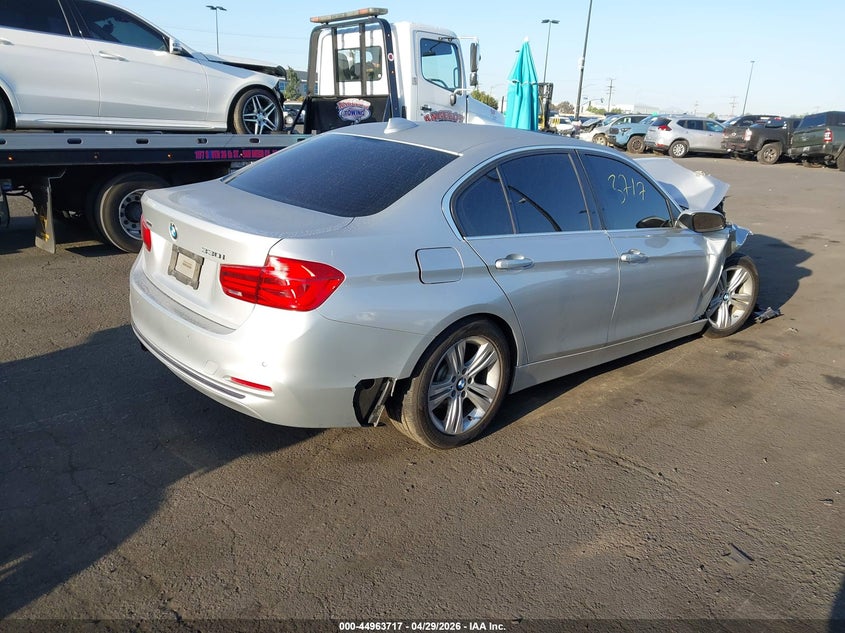 2017 BMW 3er VIN WBA8D9G56HNU58702 IAAI salvage auction — RIGHT FRONT, Salvage Title, sold $500 on 2026-07-31 (photo 4)