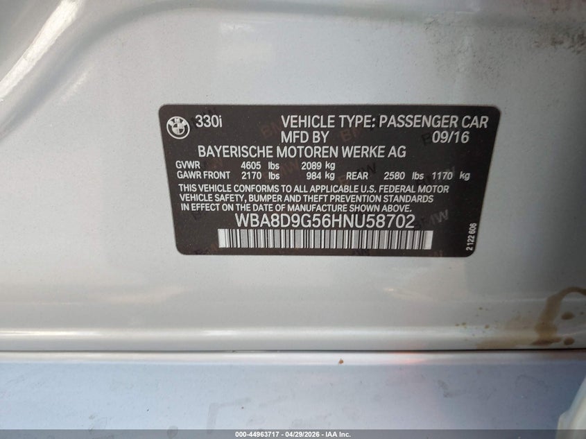 2017 BMW 3er VIN WBA8D9G56HNU58702 IAAI salvage auction — RIGHT FRONT, Salvage Title, sold $500 on 2026-07-31 (photo 9)