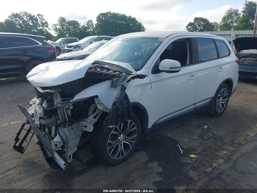 2017 Mitsubishi Outlander VIN JA4AD3A39HZ023202 IAAI salvage auction — LEFT FRONT, Salvage Title, sold $900 on 2026-07-29 (photo 2)