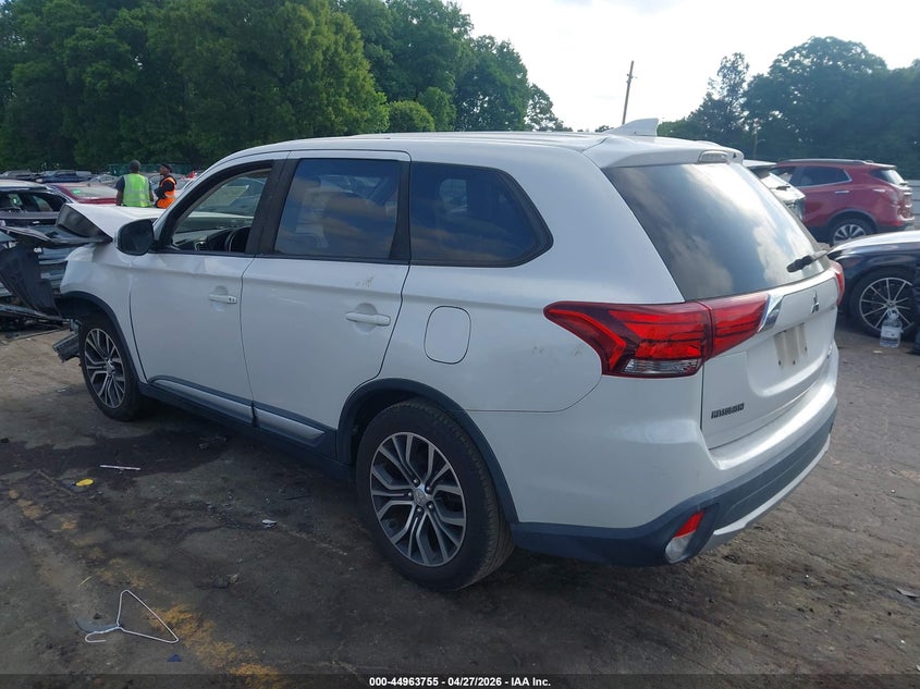 2017 Mitsubishi Outlander VIN JA4AD3A39HZ023202 IAAI salvage auction — LEFT FRONT, Salvage Title, sold $900 on 2026-07-29 (photo 3)