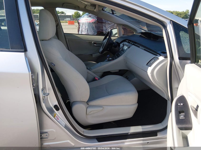 2012 Toyota Prius VIN JTDKN3DUXC5454238 IAAI salvage auction — RIGHT FRONT, Salvage (Illinois), sold $1,000 on 2026-07-11 (photo 5)