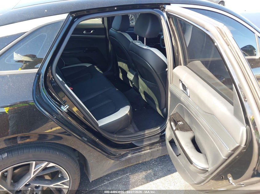 2025 Kia K5 VIN KNAG64J71S5357397 IAAI salvage auction — FRONT END, Salvage Title, sold $3,150 on 2026-07-30 (photo 8)