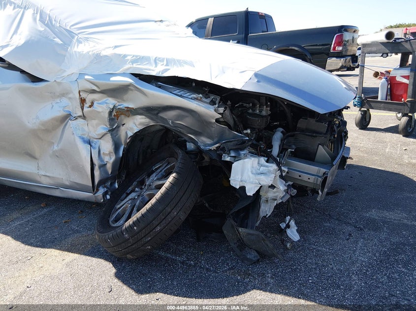 2019 Toyota Yaris VIN 3MYDLBYVXKY515375 IAAI salvage auction — SIDE, Wait Title, sold $750 on 2026-07-10 (photo 6)