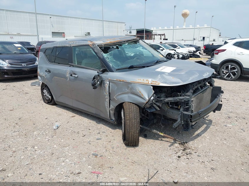 2022 Kia Soul VIN KNDJ23AU7N7831186 IAAI salvage auction — ROLLOVER, Wait Title, sold $950 on 2026-07-16 (photo 1)