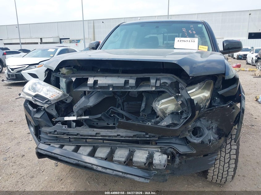 2017 Toyota Tacoma VIN 5TFAZ5CN4HX040504 IAAI salvage auction — FRONT END, Original (Texas), sold $7,900 on 2026-07-15 (photo 6)