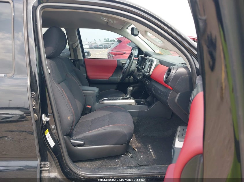 2017 Toyota Tacoma VIN 5TFAZ5CN4HX040504 IAAI salvage auction — FRONT END, Original (Texas), sold $7,900 on 2026-07-15 (photo 5)