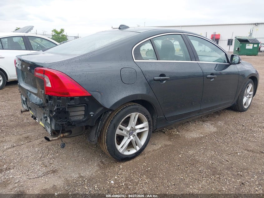 2014 Volvo S60 VIN YV1612FS6E2285272 IAAI salvage auction — REAR END, Salvage (Illinois), sold $1,750 on 2026-07-28 (photo 4)