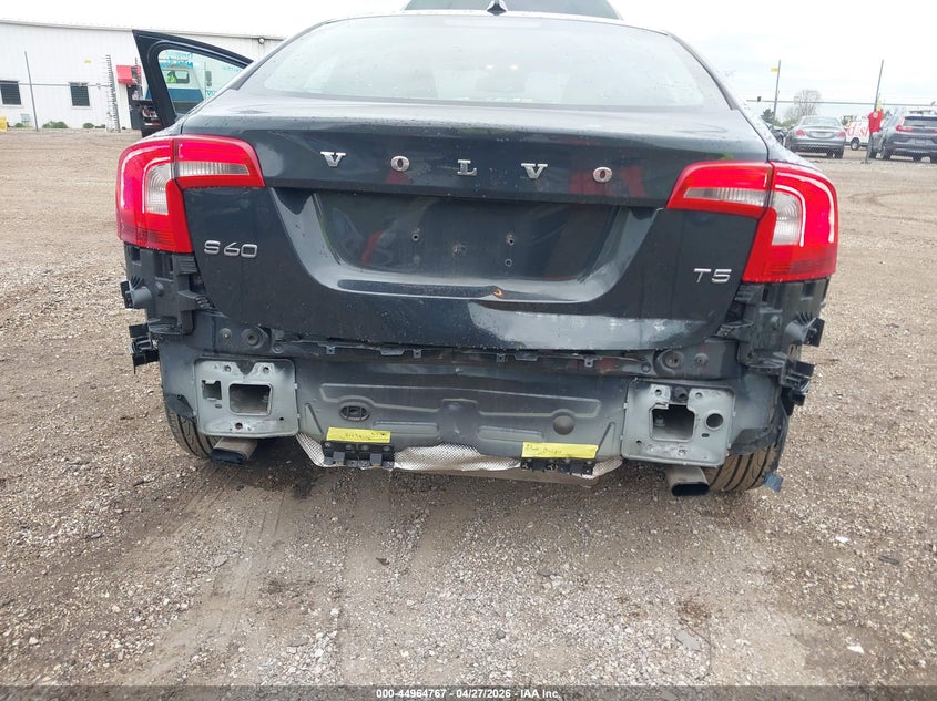 2014 Volvo S60 VIN YV1612FS6E2285272 IAAI salvage auction — REAR END, Salvage (Illinois), sold $1,750 on 2026-07-28 (photo 6)