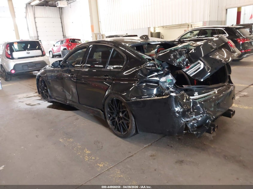 2018 BMW M3 VIN WBS8M9C52J5L71872 IAAI salvage auction — ROLLOVER, Salvage (Oregon), sold $10,550 on 2026-07-30 (photo 3)