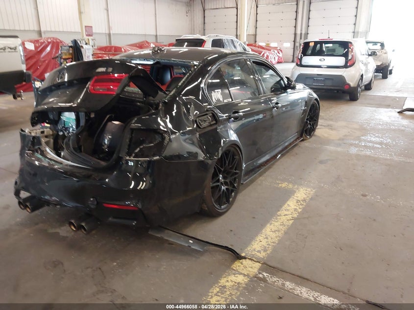 2018 BMW M3 VIN WBS8M9C52J5L71872 IAAI salvage auction — ROLLOVER, Salvage (Oregon), sold $10,550 on 2026-07-30 (photo 4)