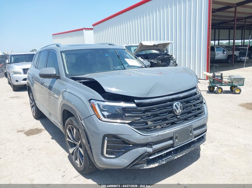 2025 Volkswagen Atlas VIN 1V2FR2CA1SC521101 — IAAI salvage auction photo