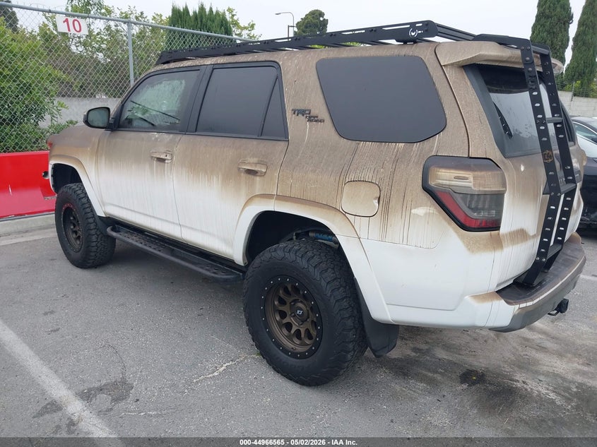 2019 Toyota 4runner VIN JTEBU5JR0K5666638 IAAI salvage auction — EXTERIOR BURN, Wait Title, sold $23,700 on 2026-07-16 (photo 3)