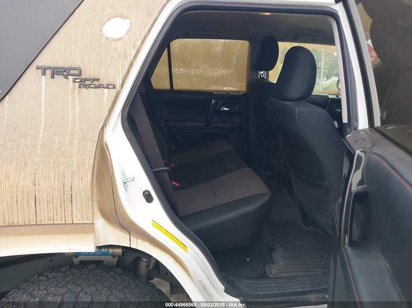 2019 Toyota 4runner VIN JTEBU5JR0K5666638 IAAI salvage auction — EXTERIOR BURN, Wait Title, sold $23,700 on 2026-07-16 (photo 8)