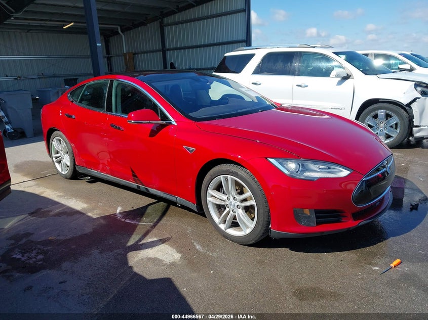 2016 Tesla Model s VIN 5YJSA1E19GF120095 IAAI salvage auction — RIGHT SIDE, Salvage (California), sold $5,000 on 2026-08-02 (photo 1)