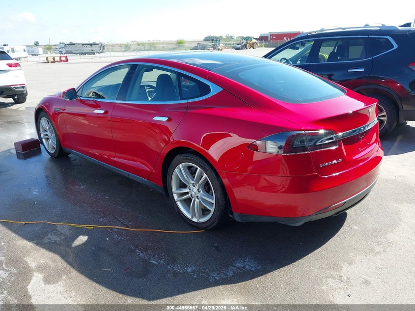 2016 Tesla Model s VIN 5YJSA1E19GF120095 IAAI salvage auction — RIGHT SIDE, Salvage (California), sold $5,000 on 2026-08-02 (photo 3)