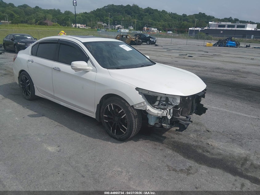 2017 Honda Accord VIN JHMCR6F7XHC014748 IAAI salvage auction — FRONT END, Salvage Title, sold $2,400 on 2026-07-25 (photo 1)
