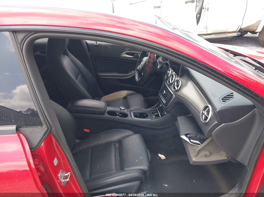 2019 Mercedes-benz Cla-klasse VIN WDDSJ4EB8KN756839 IAAI salvage auction — WATER/FLOOD, Salvage (Mississippi), sold $1,300 on 2026-07-24 (photo 5)