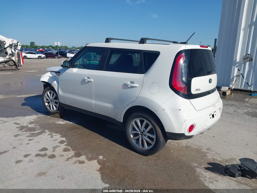 2019 Kia Soul VIN KNDJP3A57K7677116 IAAI salvage auction — LEFT FRONT, Salvage Title, sold $1,400 on 2026-07-14 (photo 3)