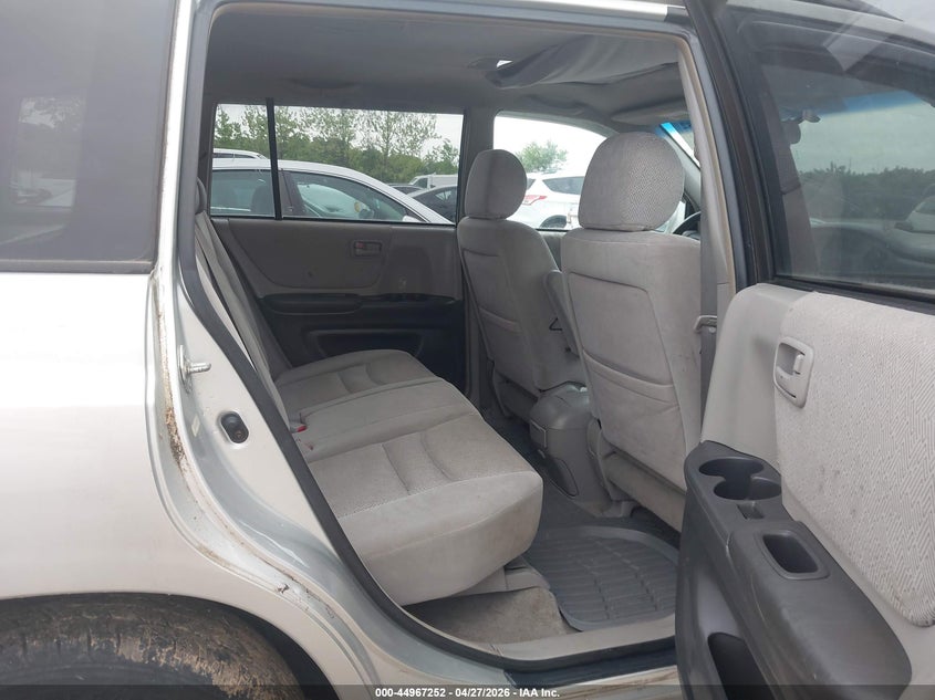 2003 Toyota Highlander VIN JTEGD21A130058740 IAAI salvage auction — NORMAL WEAR, Salvage (Texas), sold $325 on 2026-07-21 (photo 8)