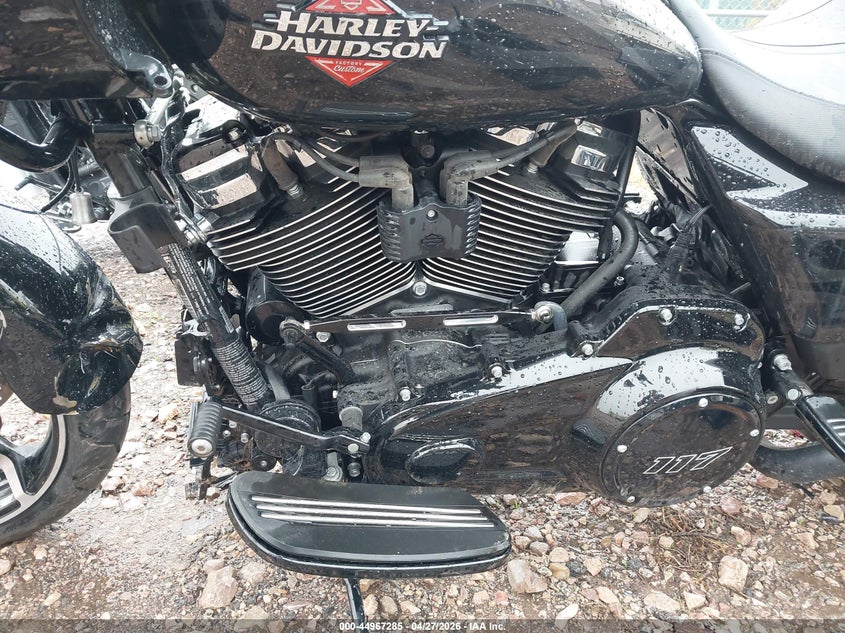 2025 Harley-davidson Road glide VIN 1HD1KH713SB610749 IAAI salvage auction — ALL OVER, Regular (South Dakota), sold $9,300 on 2026-07-07 (photo 9)