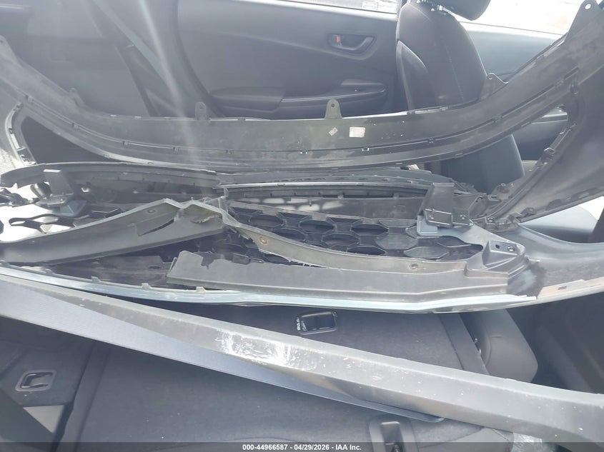 2022 Hyundai Kona VIN KM8K6CABXNU887434 IAAI salvage auction — FRONT END, Salvage Title, sold $4,300 on 2026-07-07 (photo 8)