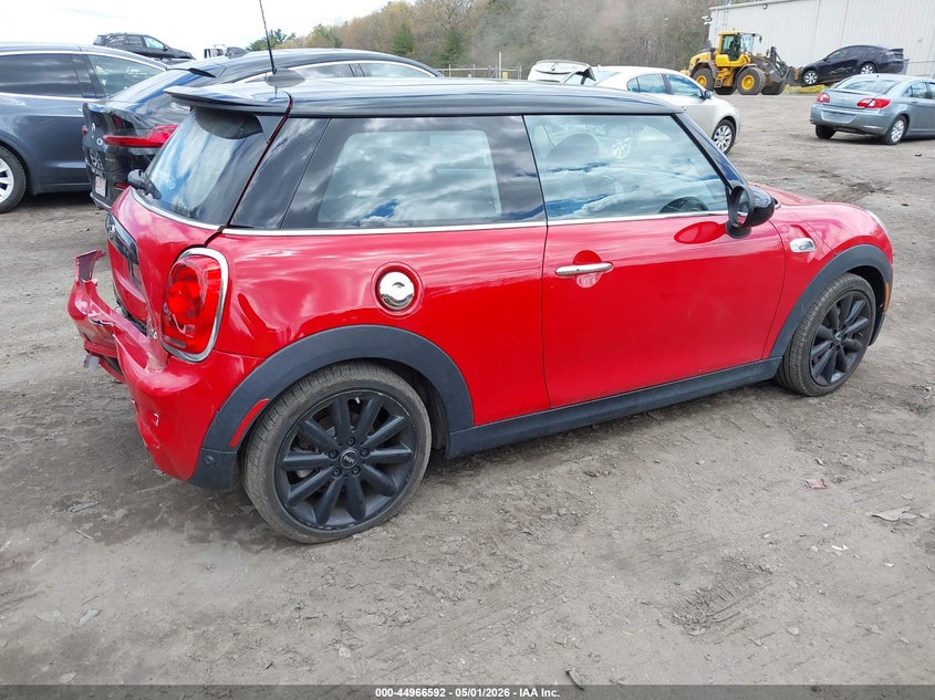 2019 Mini Hard top VIN WMWXP7C58K2A51683 IAAI salvage auction — REAR END, Salvage (Massachusetts), sold $3,375 on 2026-07-21 (photo 4)