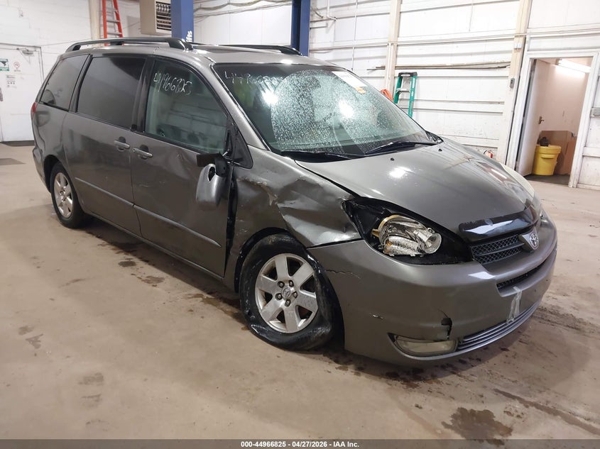 2005 Toyota Sienna VIN 5TDZA22CX5S243312 IAAI salvage auction — RIGHT FRONT, Clear (Indiana), sold $475 on 2026-07-21 (photo 1)