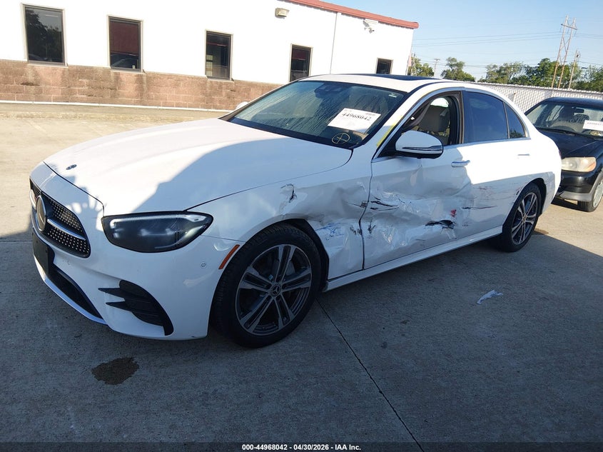 2021 Mercedes-benz E-klasse VIN W1KZF8EB1MA934284 IAAI salvage auction — SIDE, Salvage (Illinois), sold $17,900 on 2026-07-31 (photo 2)