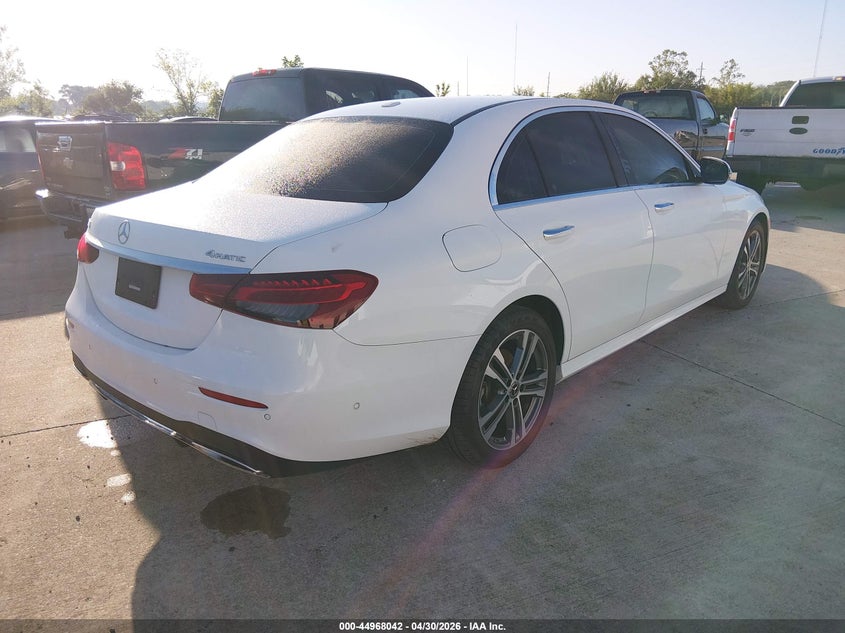 2021 Mercedes-benz E-klasse VIN W1KZF8EB1MA934284 IAAI salvage auction — SIDE, Salvage (Illinois), sold $17,900 on 2026-07-31 (photo 4)