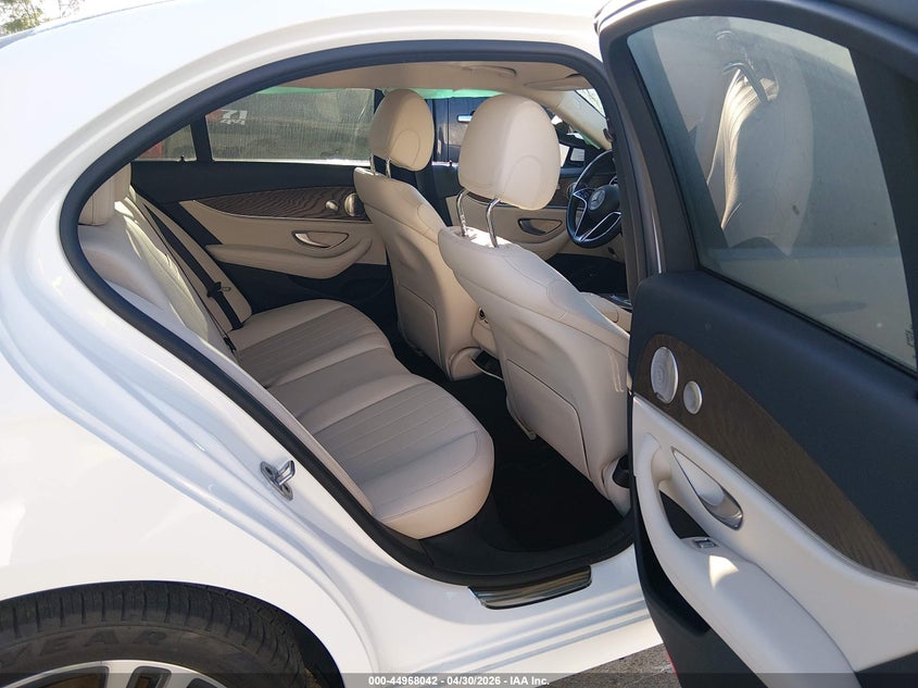 2021 Mercedes-benz E-klasse VIN W1KZF8EB1MA934284 IAAI salvage auction — SIDE, Salvage (Illinois), sold $17,900 on 2026-07-31 (photo 8)