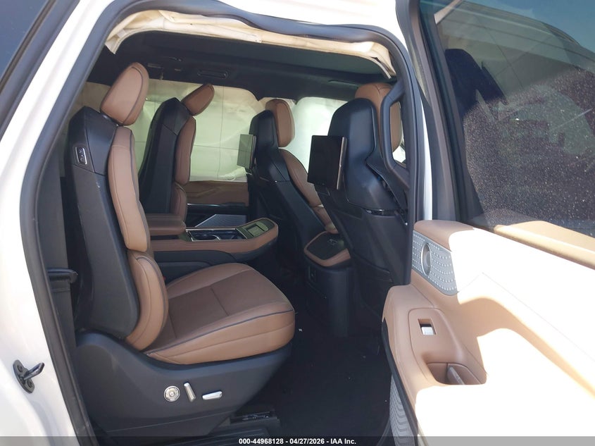 2025 Lincoln Navigator VIN 5LMJJ3TG8SEL11783 IAAI salvage auction — SIDE, Original (Texas), sold $42,750 on 2026-07-20 (photo 8)