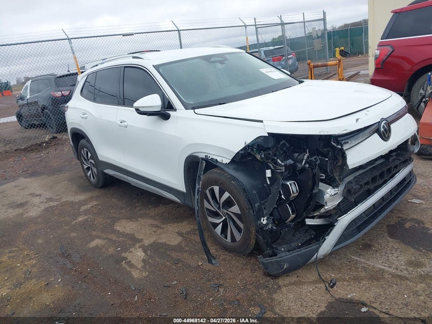 2025 Volkswagen Tiguan VIN 3VVBR7RM7SM004903 — IAAI salvage auction photo