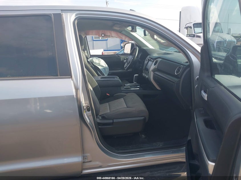 2016 Toyota Tundra VIN 5TFDY5F17GX550692 IAAI salvage auction — LEFT SIDE, Salvage (Hawaii), sold $3,550 on 2026-07-14 (photo 5)
