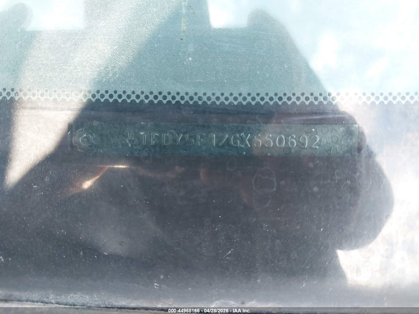 2016 Toyota Tundra VIN 5TFDY5F17GX550692 IAAI salvage auction — LEFT SIDE, Salvage (Hawaii), sold $3,550 on 2026-07-14 (photo 9)
