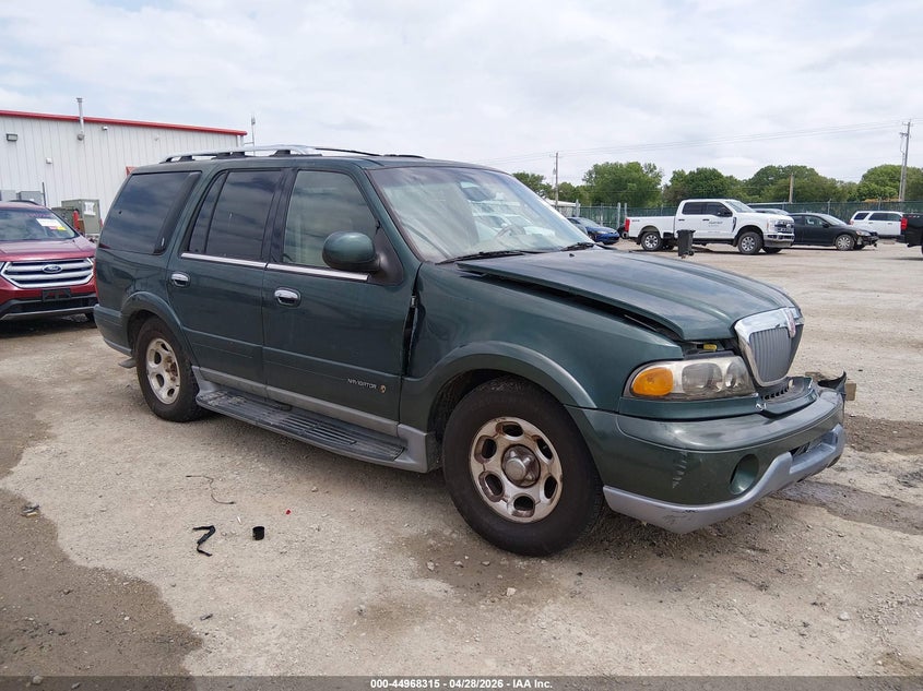 2000 Lincoln Navigator VIN 5LMEU27A1YLJ17710 IAAI salvage auction — LEFT FRONT, Salvage (Kansas), sold $25 on 2026-07-10 (photo 1)