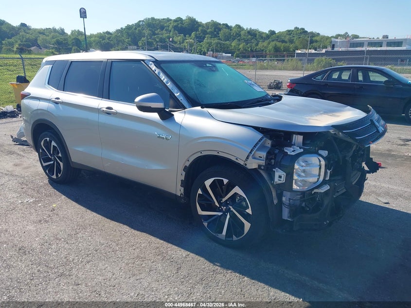 2023 Mitsubishi Outlander VIN JA4T5UA98PZ046324 IAAI salvage auction — FRONT END, Salvage (Illinois), sold $10,300 on 2026-07-14 (photo 1)
