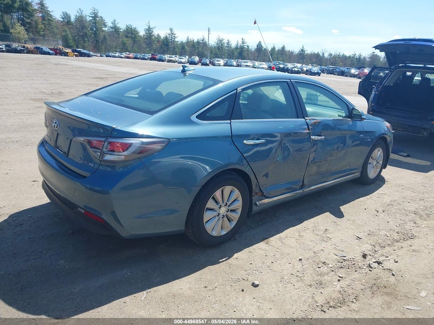 2016 Hyundai Sonata VIN KMHE24L18GA016362 IAAI salvage auction — RIGHT SIDE, Salvage (Connecticut), sold $1,350 on 2026-07-10 (photo 4)