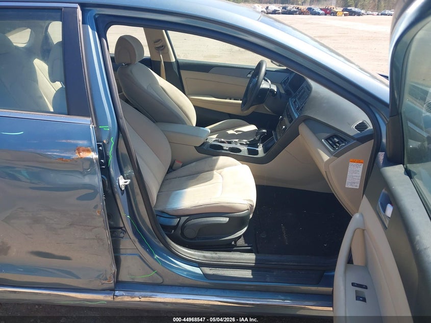 2016 Hyundai Sonata VIN KMHE24L18GA016362 IAAI salvage auction — RIGHT SIDE, Salvage (Connecticut), sold $1,350 on 2026-07-10 (photo 5)