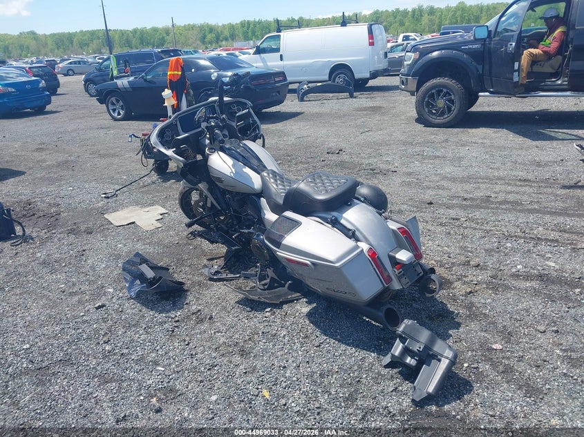 2023 Harley-davidson Road glide VIN 1HD1TC61XPB954264 IAAI salvage auction — FRONT END, Salvage - Greater Than 75% (Maryland), sold $7,700 on 2026-07-29 (photo 3)