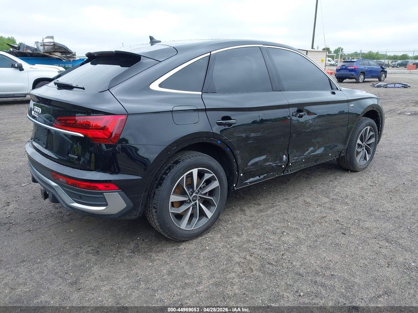 2024 Audi Q5 sportback VIN WA15AAFY9R2087270 IAAI salvage auction — SIDE, Salvage Title, sold $20,100 on 2026-07-16 (photo 4)