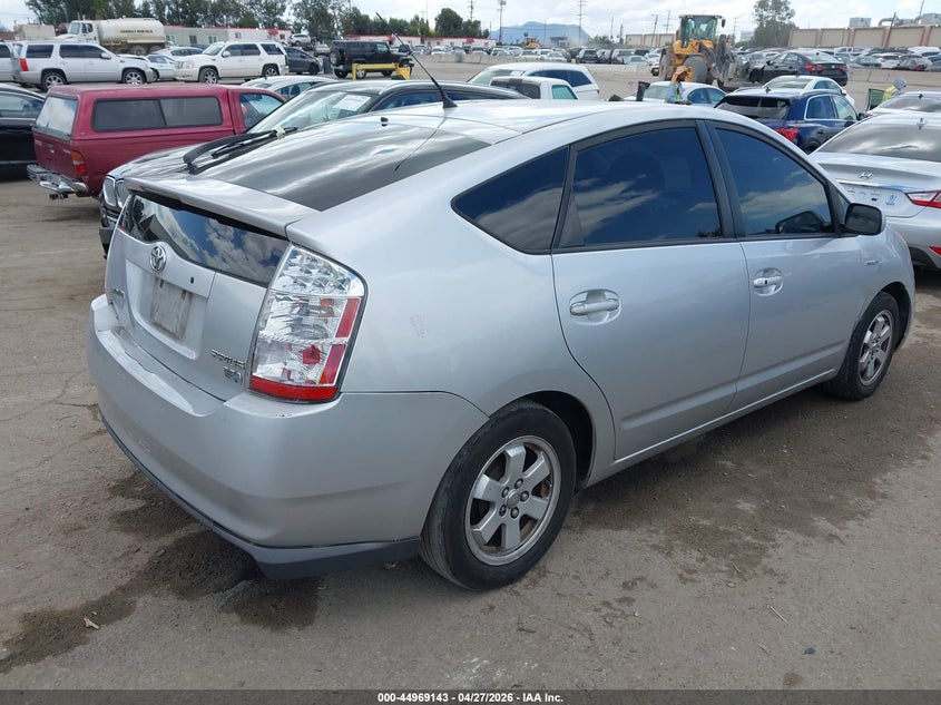 2007 Toyota Prius VIN JTDKB20U377627374 IAAI salvage auction — REAR END, Salvage (California), sold $750 on 2026-07-15 (photo 4)