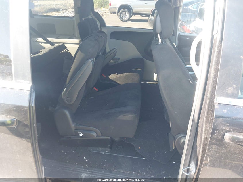 2011 Chrysler Town & country VIN 2A4RR5DG5BR723234 IAAI salvage auction — RIGHT FRONT, Salvage (Idaho), sold $475 on 2026-07-09 (photo 8)