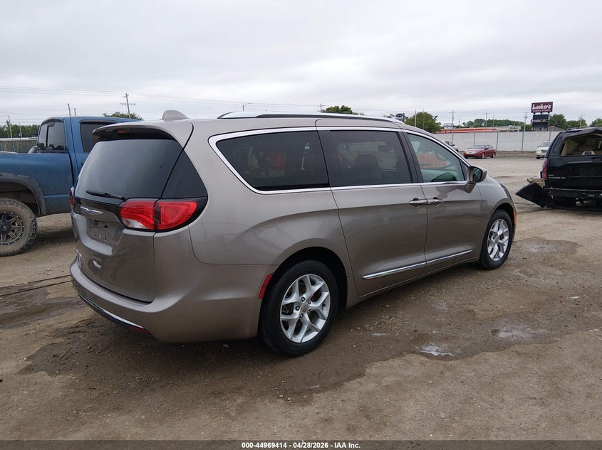 2018 Chrysler Pacifica VIN 2C4RC1EGXJR271312 IAAI salvage auction — LEFT FRONT, Salvage Title, sold $2,700 on 2026-07-10 (photo 4)