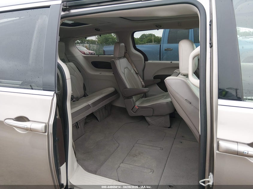 2018 Chrysler Pacifica VIN 2C4RC1EGXJR271312 IAAI salvage auction — LEFT FRONT, Salvage Title, sold $2,700 on 2026-07-10 (photo 8)